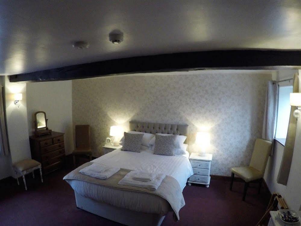 The Talbot Inn Much Wenlock Bagian luar foto