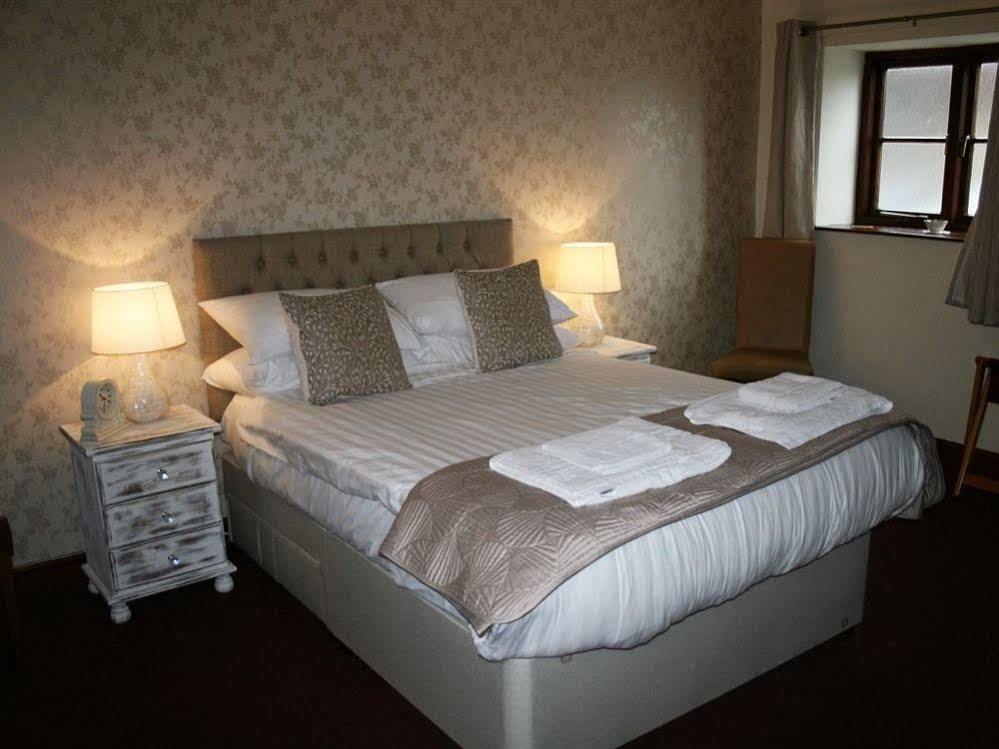 The Talbot Inn Much Wenlock Bagian luar foto