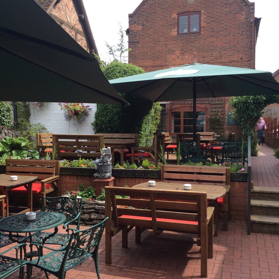The Talbot Inn Much Wenlock Bagian luar foto