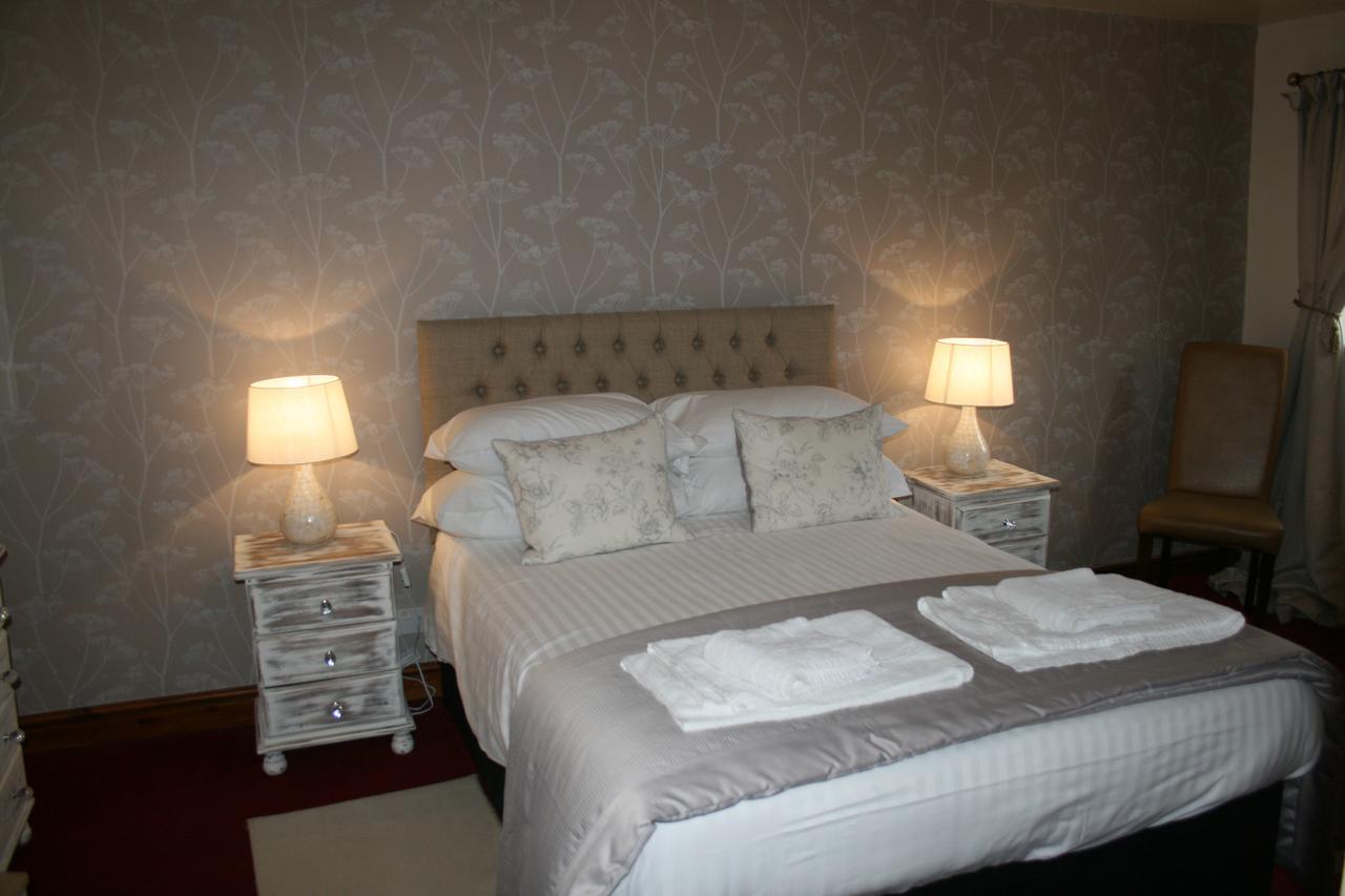The Talbot Inn Much Wenlock Bagian luar foto
