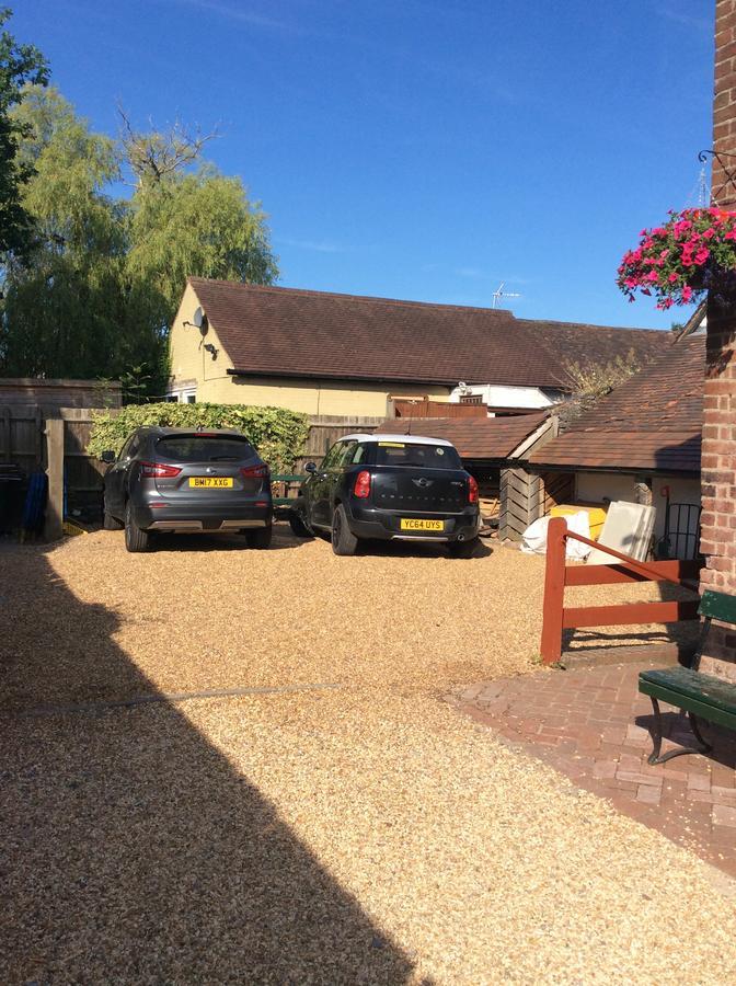 The Talbot Inn Much Wenlock Bagian luar foto