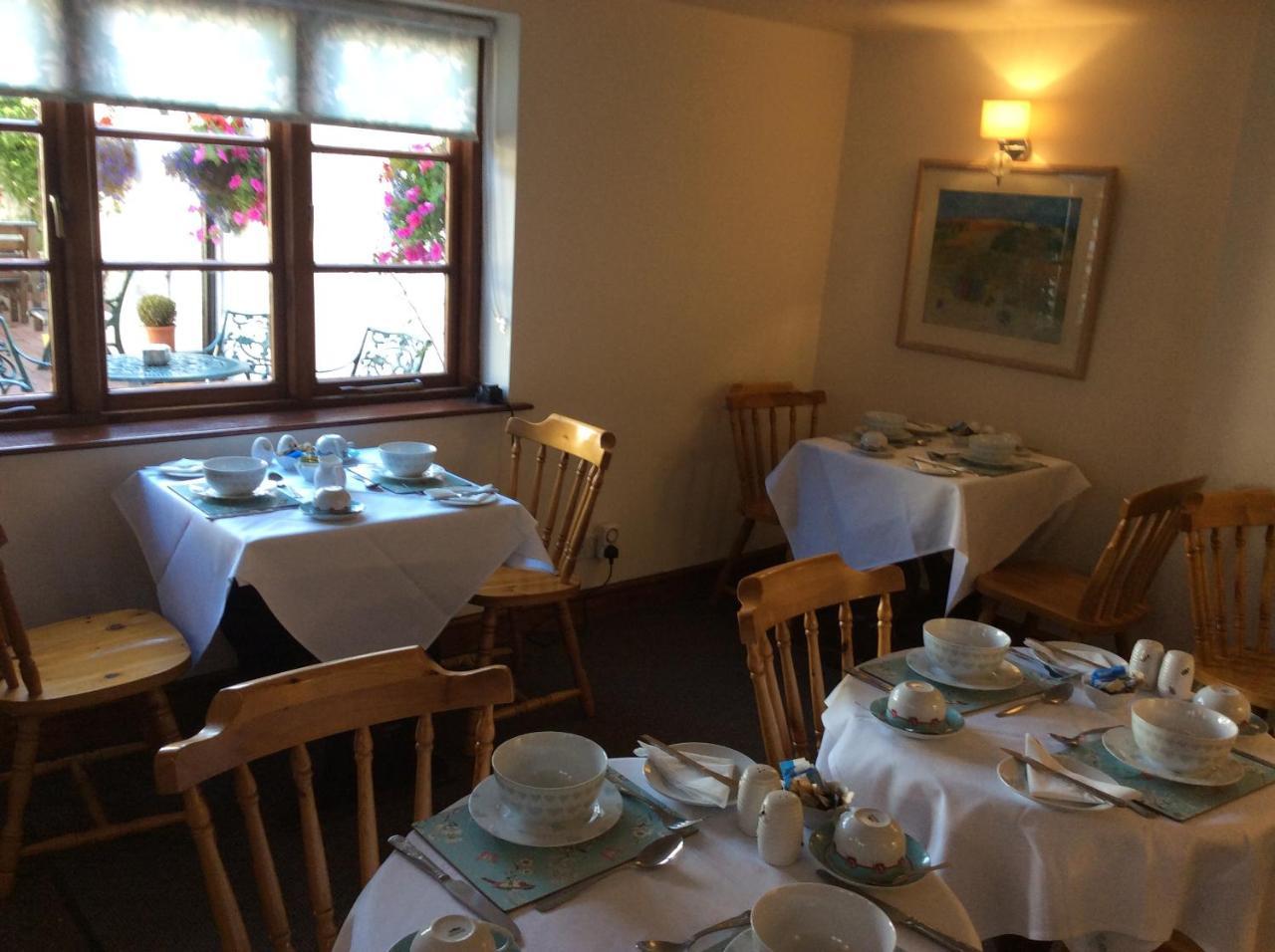 The Talbot Inn Much Wenlock Bagian luar foto
